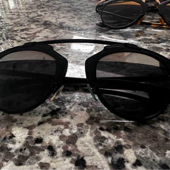 Lot of four Christian Dior sunglasses. Used condition - Picture 2 of 16